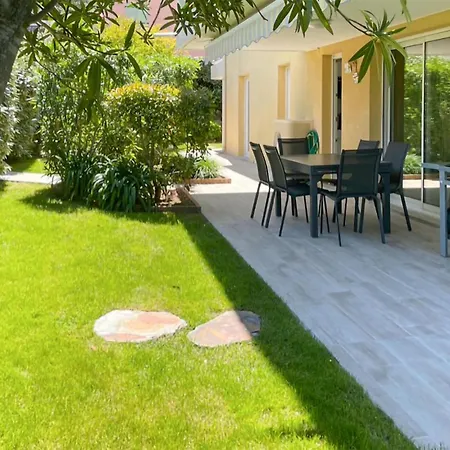 아파트 Domaine Valescia *