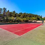 Domaine Valescia 아파트