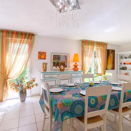 Domaine Valescia Apartment *